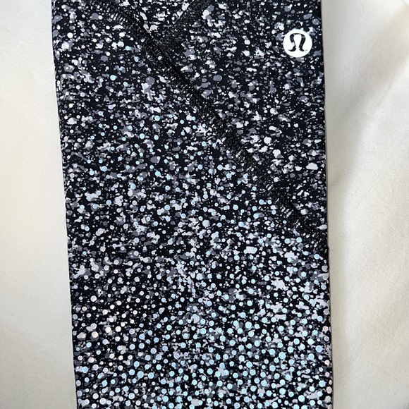 Lululemon thermal leggings - Picture 6 of 6